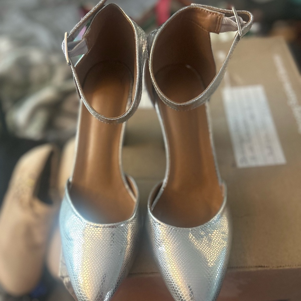 Chic Silver Heels for Women